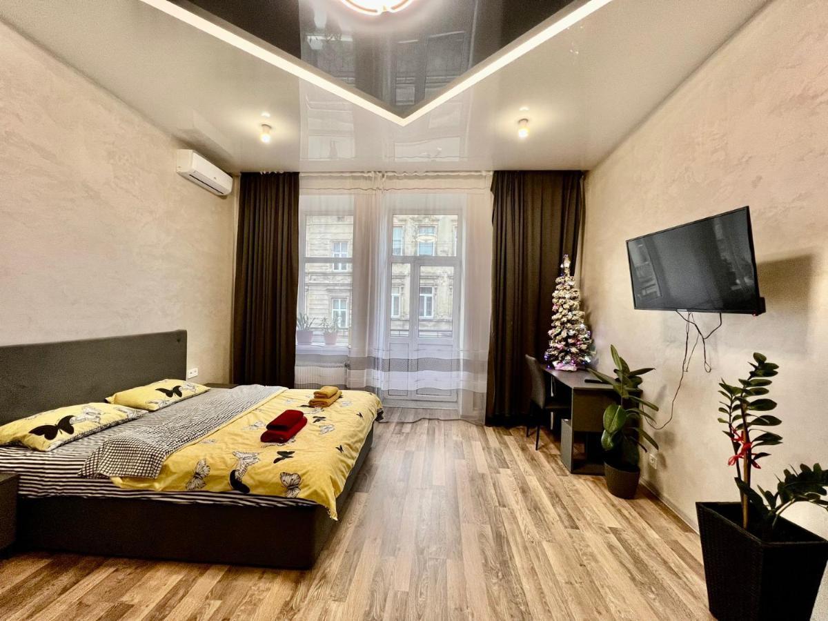 Kulisha 2Bedroom Apartment Near Opera House With Balcony Lviv Ngoại thất bức ảnh