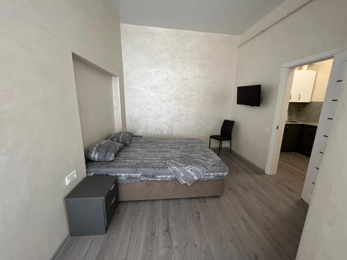 Kulisha 2Bedroom Apartment Near Opera House With Balcony Lviv Ngoại thất bức ảnh